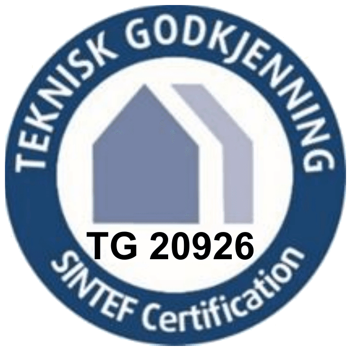 Et blått og hvitt, rundt merke med et husikon i midten, omgitt av ordene «TEKNISK GODKJENNING SINTEF Certification» og «TG 20926» i fet skrift.