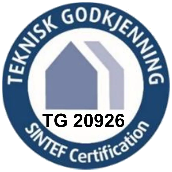 Et blått og hvitt, rundt merke med et husikon i midten, omgitt av ordene «TEKNISK GODKJENNING SINTEF Certification» og «TG 20926» i fet skrift.